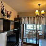 Bajo El Gallo Торевьиа