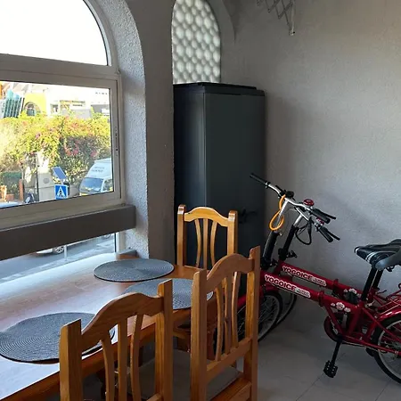 Bajo El Gallo Apartment